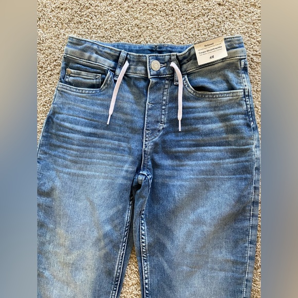 H&M Boys Relaxed Adjustable Waist Light Wash Blue Jeans Size 10 - Picture 4 of 6